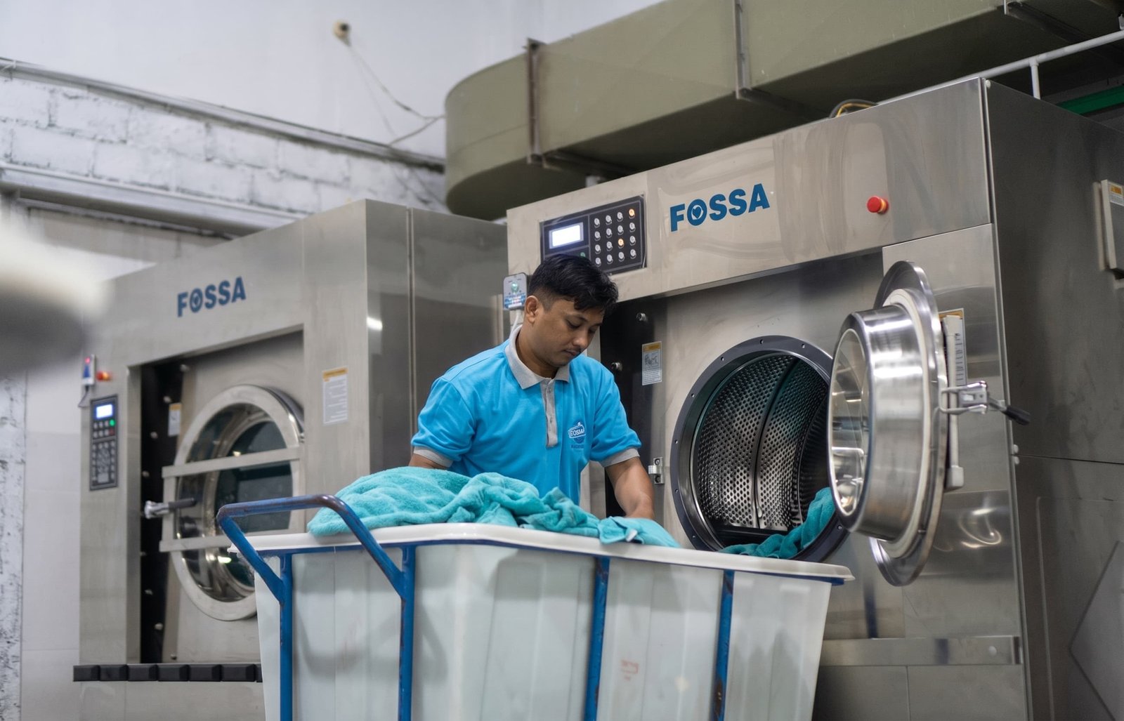 Dash by FOSSA professional laundry operation